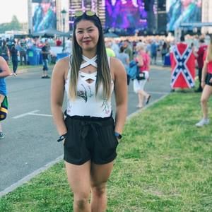 Meet your Posher, Elisabeth